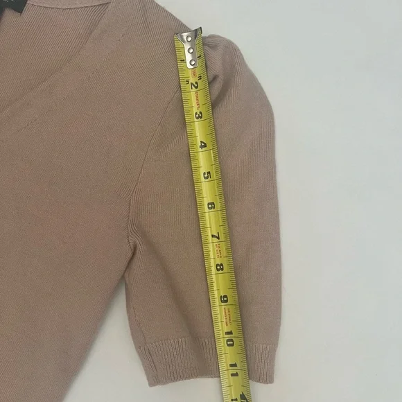 Rachel Zoe Short Sleeved Button front v neck Sweater size medium - Picture 6 of 9